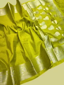Warm Silk Saree with Full Zari Weaving – Elegant Shine with Running Blouse Piece