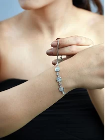 Clover in Square Bracelet