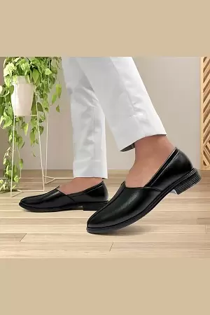 WUGO::Latest Stylish Men Nagra Shoes|Nagra Juttis/Rajsthani Juttis For Men's & Boys-MOC-NAGRA-BLK