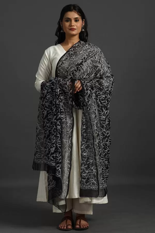 Chiffon Chikankari tepchi duppatta