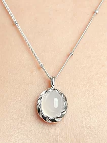 Oval Moon Stone Pendant Chain