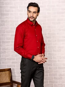 T&T Men Solid Formal Maroon Shirt Regular Fit
