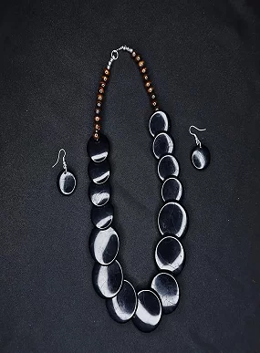 Elegant Tribal Multicolour Beaded Necklace Set – Traditional Ethnic jewellery for Women & Girls Chemical beads (Black)