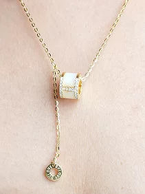 Roll and Circles Pendant Chain