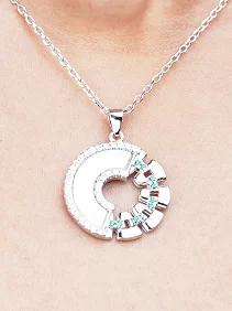 Green & White Circular Necklace Set