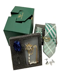 Rare Combee Signature Editions