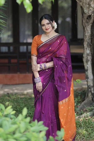 Purple, Lilan Soft Cotton Saree – Elegant Lightweight Saree with Rich Weaving Blouse