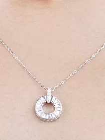 Interlocking Circles Pendant Chain